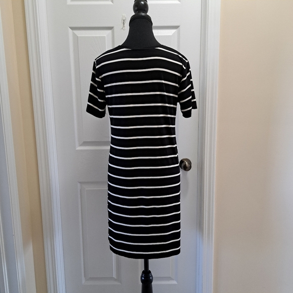 ❤️ BCBGeneration 2 Pack Dresses Black White Striped Solid Women's Medium Dresses - Picture 4 of 16